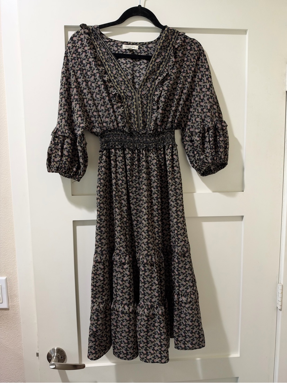 MAX STUDIO Boho Floral Smocked Midi Dress - Black with Floral